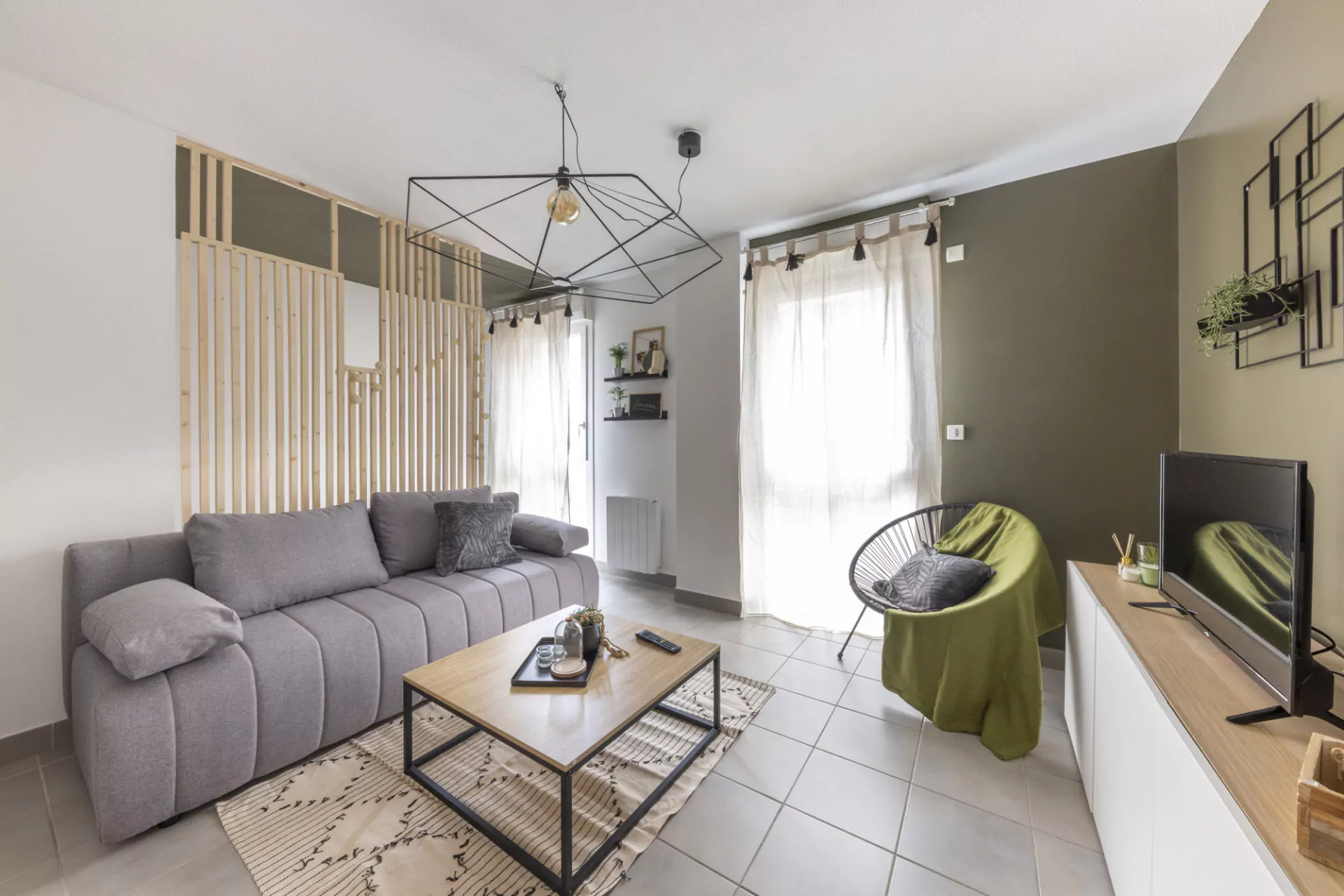 T1 bis de 28 m² rénové avec un claustra sur mesure, quartier Beauséjour à Nantes